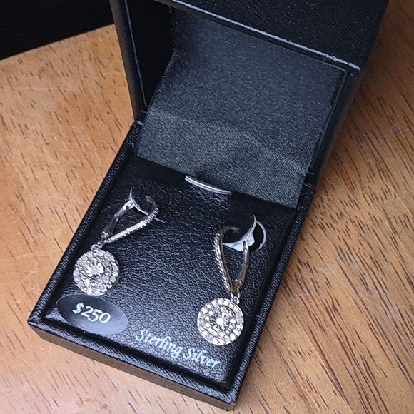 NEW Earrings MACYS 1/4 CT. TW Sterling Silver - Picture 7 of 7